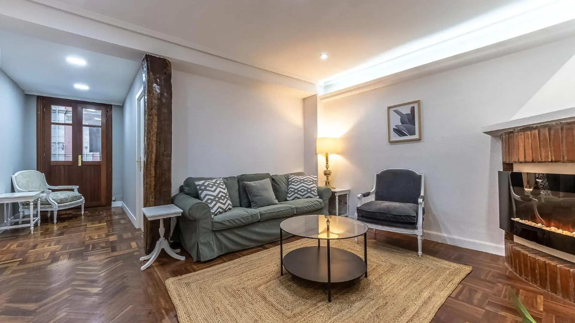 ビルバオCharming 4 Double Bed Steps From The Old Townアパートメント