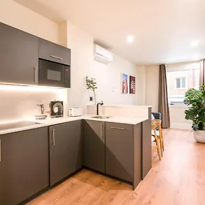  Apartment Riverside By Staynn