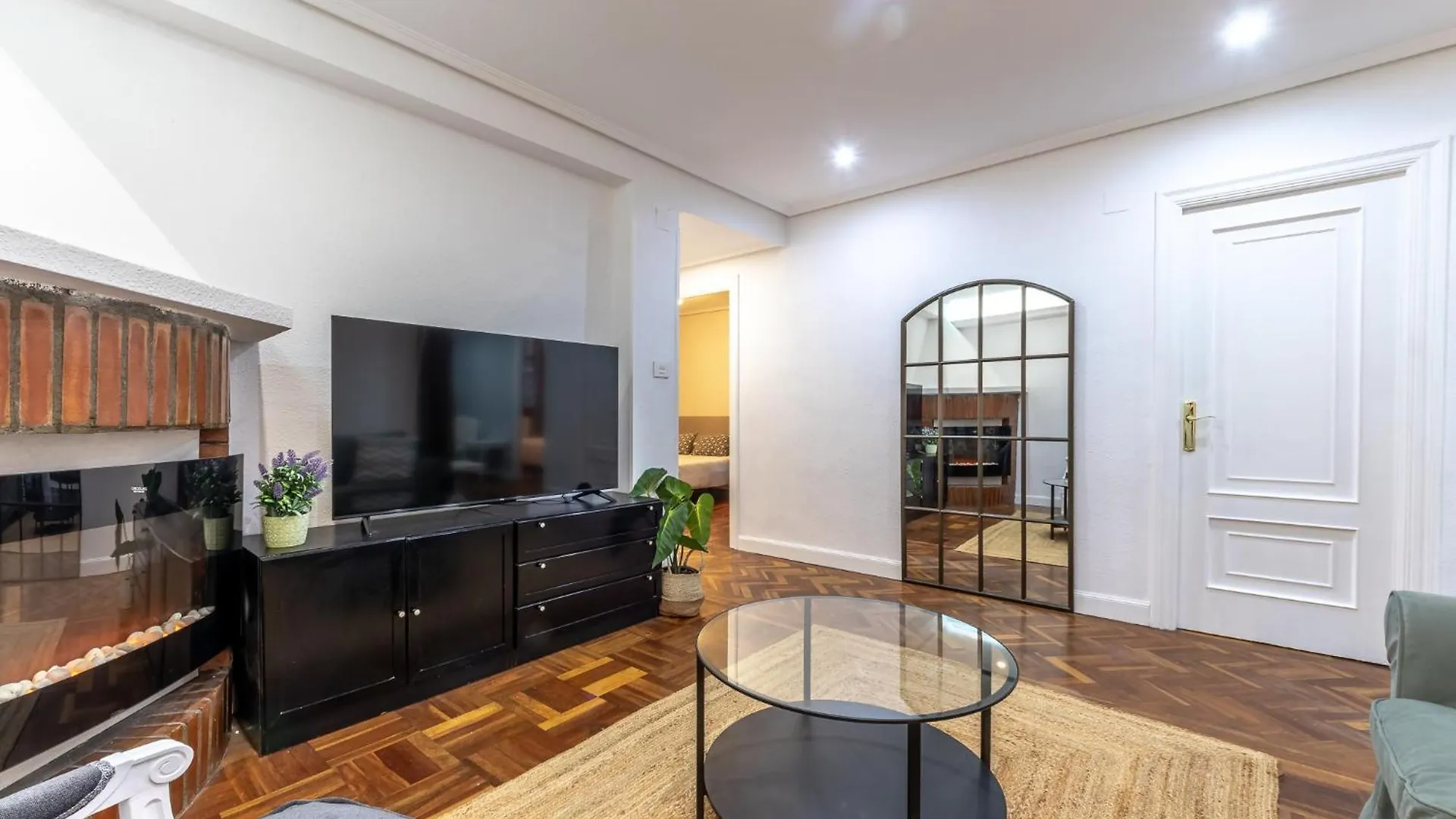 Appartamento Charming 4 Double Bed Steps From The Old Town Bilbao